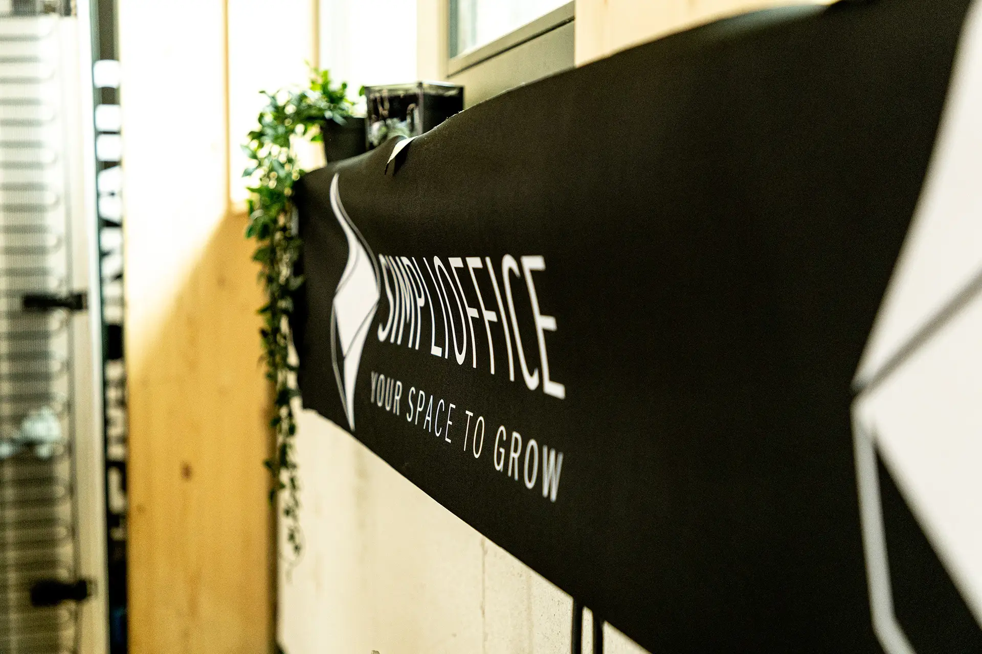 SimpliOffice Berlin - Banner mit Logo